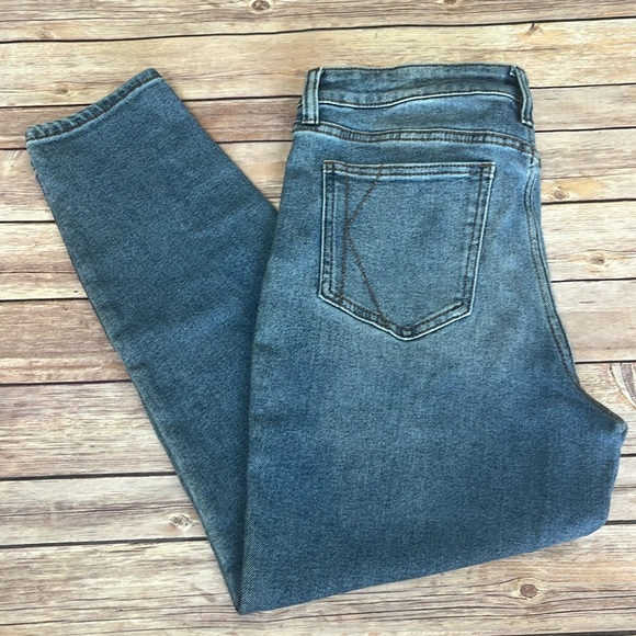 Kendall & Kylie Denim - Kendall + Kylie Ultra Babe Skinny Jeans